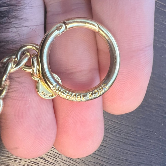 Authentic Michael Kors Fox fur key chain - Picture 2 of 4